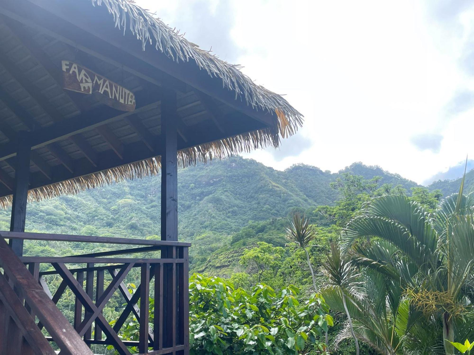 Fare Manutea Hotel Nuku Hiva Buitenkant foto