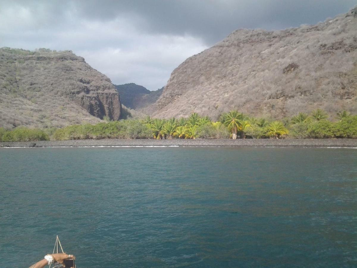 Fare Manutea Hotel Nuku Hiva Buitenkant foto